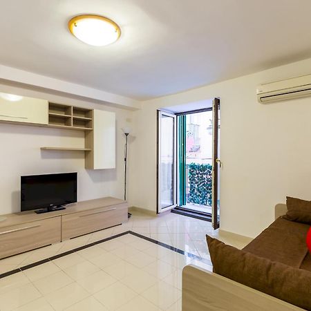 شقة نابولي  في Qs1 - Indipendent Flat In Center المظهر الخارجي الصورة