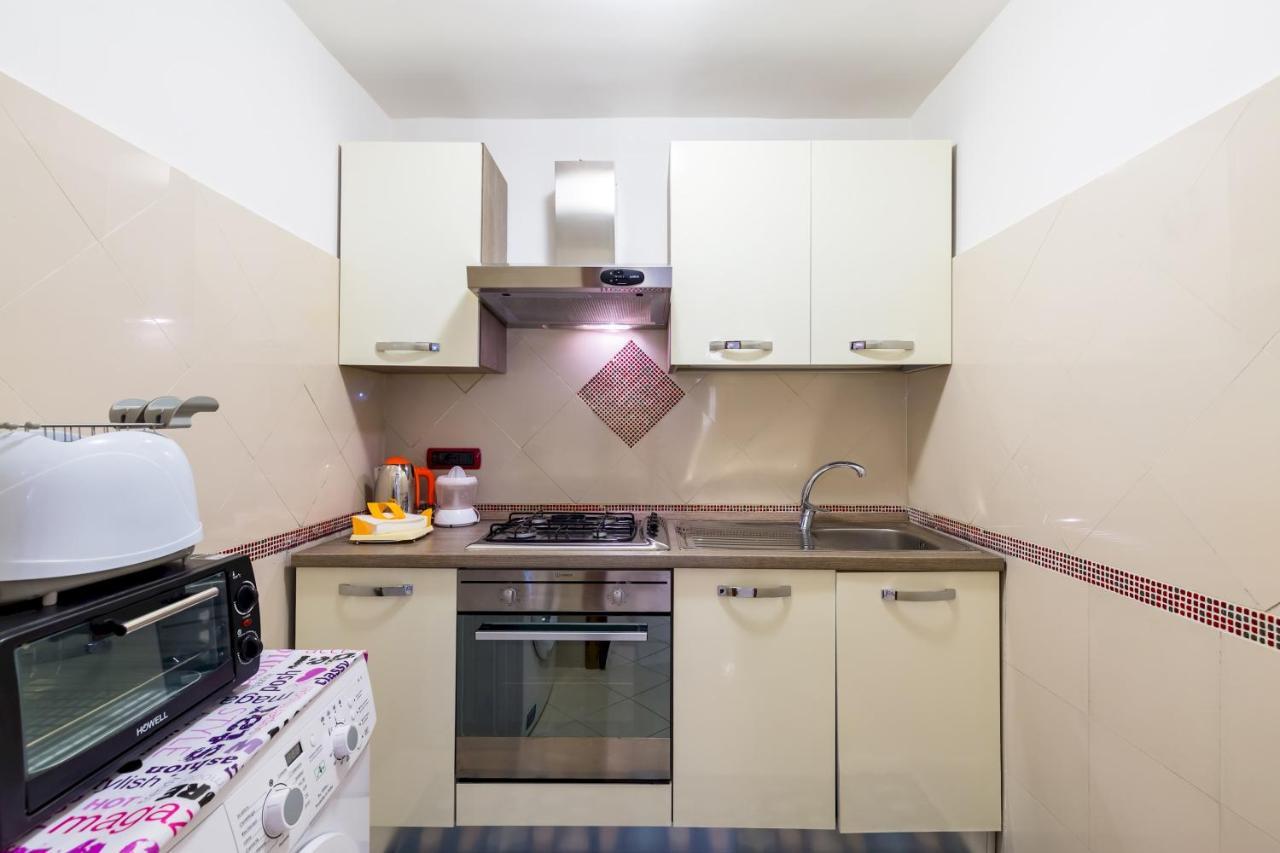 شقة نابولي  في Qs1 - Indipendent Flat In Center المظهر الخارجي الصورة