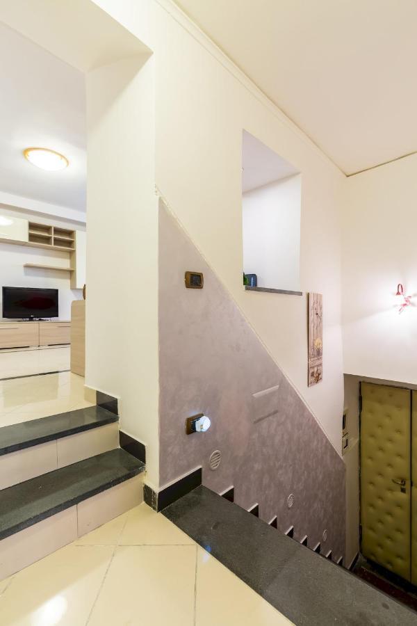 شقة نابولي  في Qs1 - Indipendent Flat In Center المظهر الخارجي الصورة