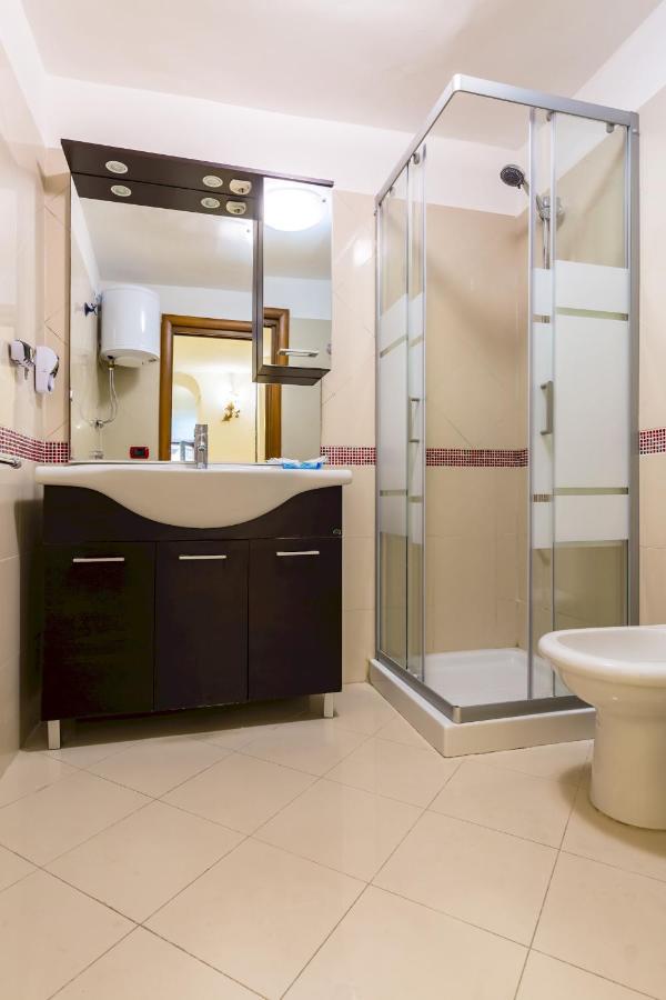 شقة نابولي  في Qs1 - Indipendent Flat In Center المظهر الخارجي الصورة