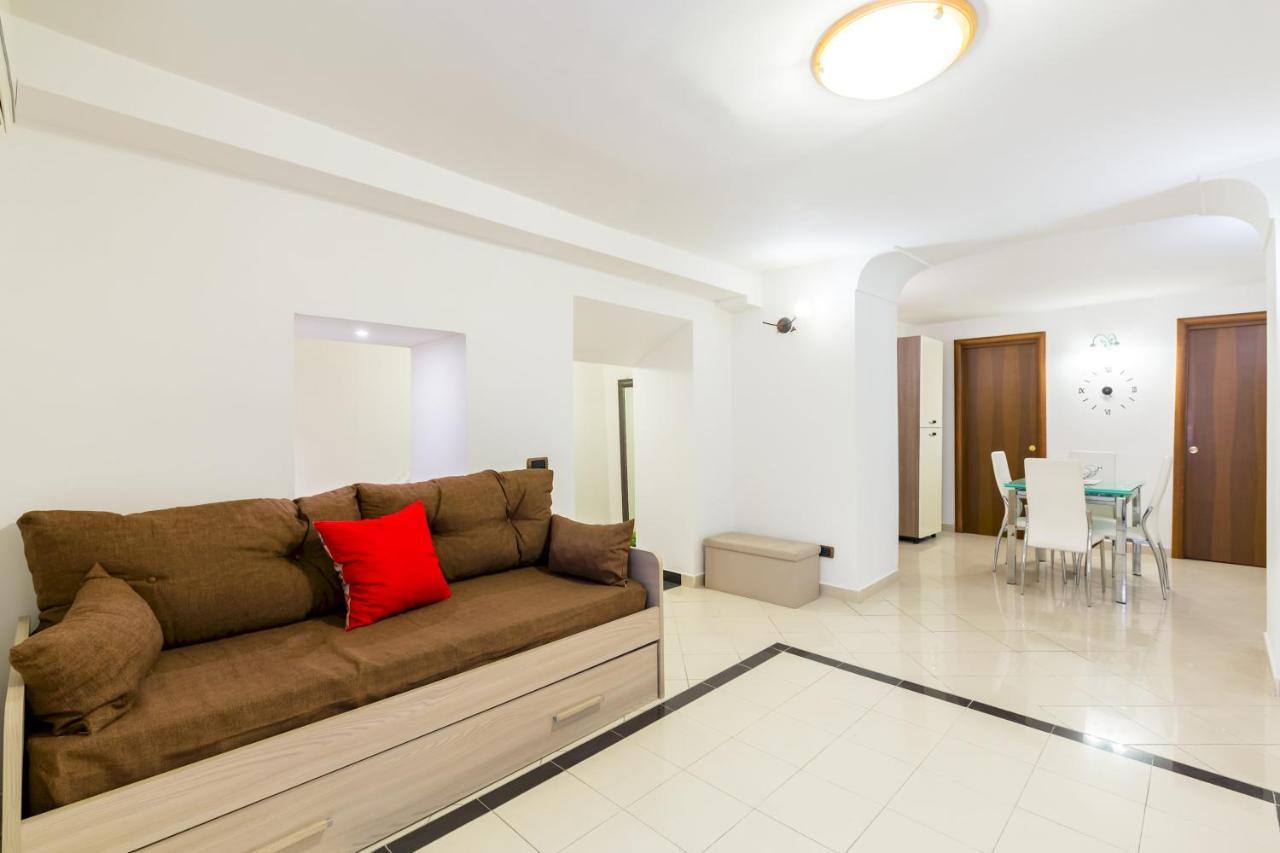 شقة نابولي  في Qs1 - Indipendent Flat In Center المظهر الخارجي الصورة